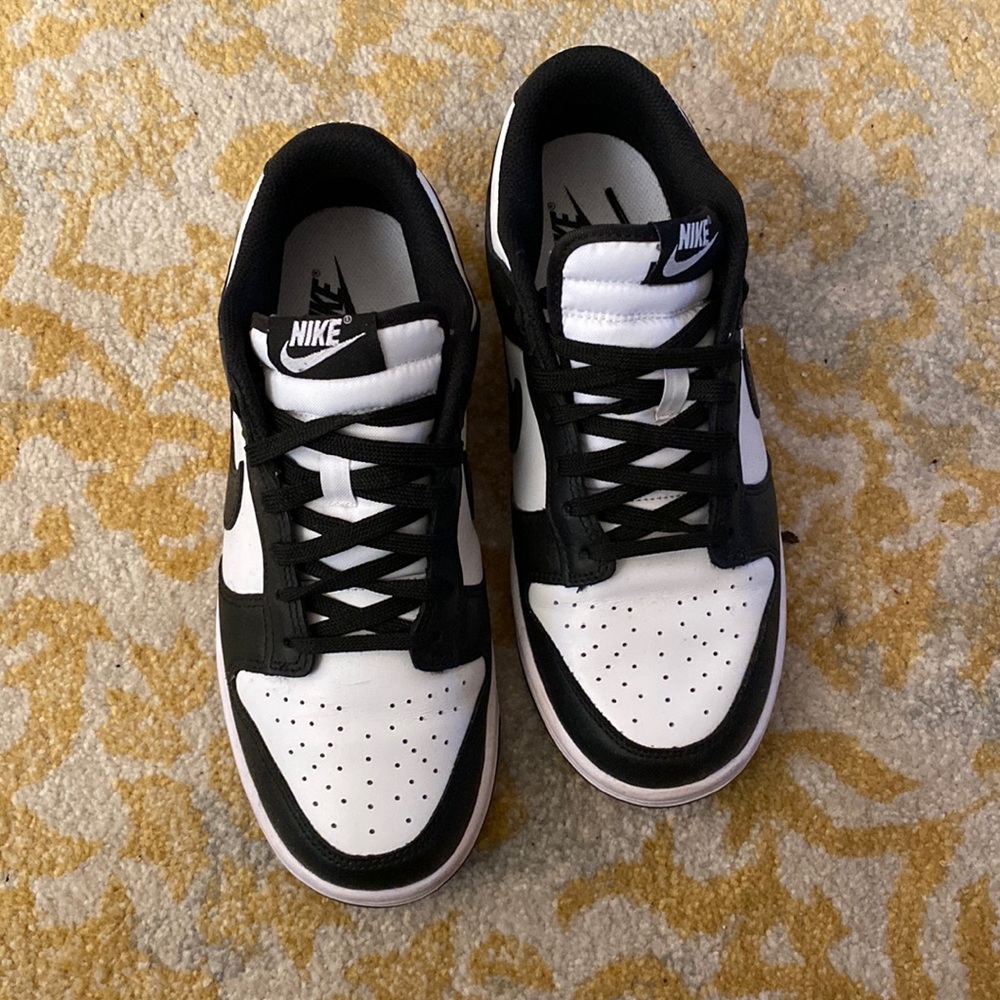Panda dunks